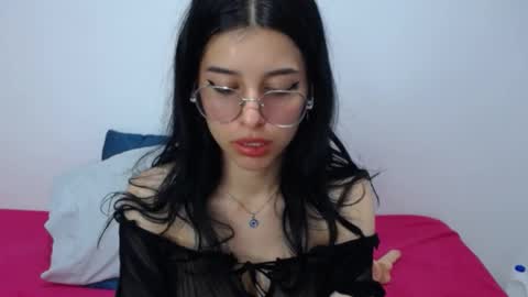 Snapshot of sweet_cloe444 chatting on May 9, 2026, 3:23 am sweet_cloe444 online show from May 9, 2026, 3:23 am