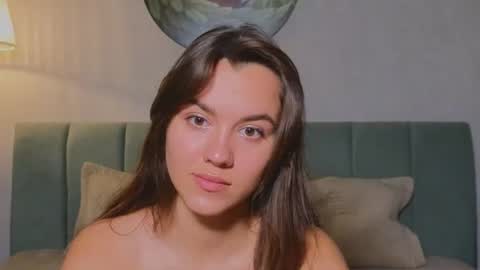 Snapshot of sweet_haeven chatting on July 31, 2026, 11:15 pm Im Mia.LOVELY PATTERNS 100 120 160 200 my toy buzzes from 2 tip online show from July 31, 2026, 11:15 pm