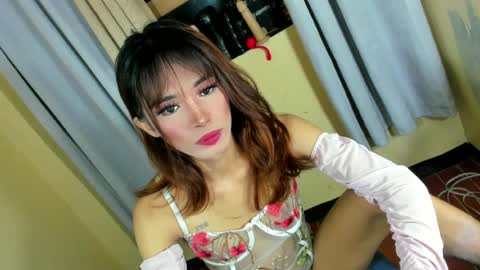 Snapshot of sweet_kyliexx chatting on July 1, 2026, 1:18 am sweet_kyliexx online show from July 1, 2026, 1:18 am