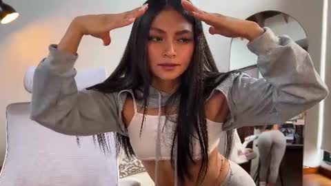 Snapshot of sweet_littleee chatting on July 3, 2026, 7:31 pm free private online show from July 3, 2026, 7:31 pm