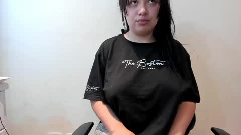 Mia Johns online show from June 5, 2026, 8:14 pm