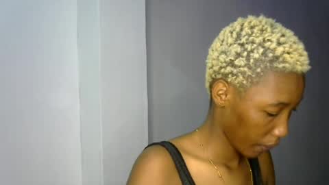 sweet girl online show from June 19, 2026, 8:34 pm