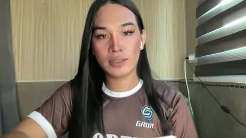 sweetgirl_rhainexxx online show from May 30, 2026, 7:38 am