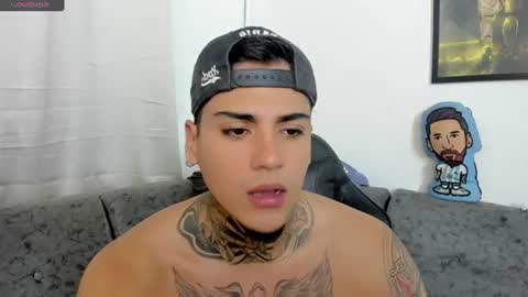 SWEETLATINBOY  online show from June 26, 2026, 11:42 pm
