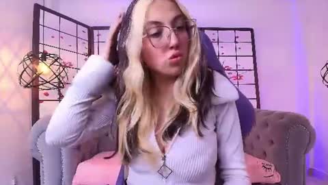 sweetlyundone online show from July 5, 2026, 7:32 pm