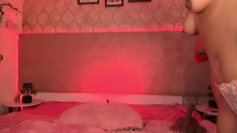 candy  scarlett  online show from June 11, 2026, 7:06 am