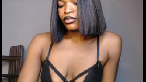 sweetxxboobsx online show from May 18, 2026, 8:42 am