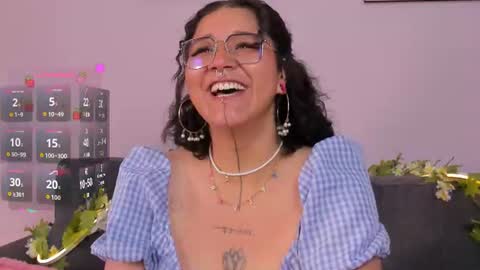 Snapshot of sylvara_bx chatting on July 2, 2026, 11:49 am online show from July 2, 2026, 11:49 am
