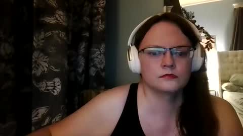 sylviexxxfun online show from June 9, 2026, 3:40 am