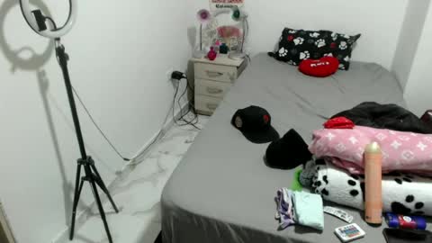 tatto_smoke_couple online show from July 12, 2026, 5:09 am