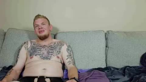 TattoosAndTiaras online show from July 5, 2026, 4:19 am