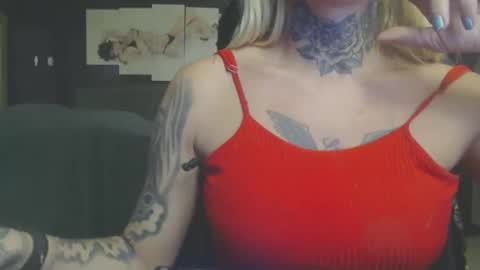 Snapshot of tatuada_safada chatting on June 8, 2026, 8:42 pm tatuada_safada online show from June 8, 2026, 8:42 pm