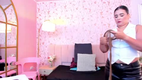 Taylor Bennet online show from June 7, 2026, 12:20 pm
