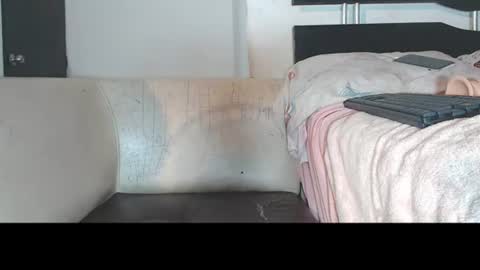 Snapshot of taylor_hot85 chatting on July 17, 2026, 3:35 am taylor hot online show from July 17, 2026, 3:35 am