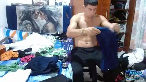 teoyes_ online show from June 5, 2026, 1:01 am