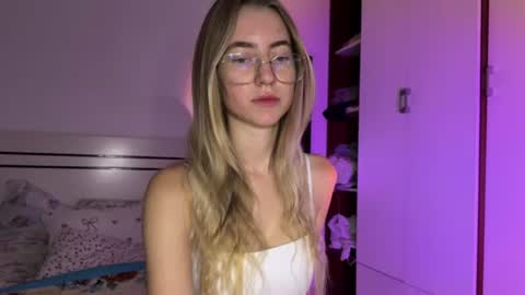 tessa_calmness online show from July 20, 2026, 4:27 am