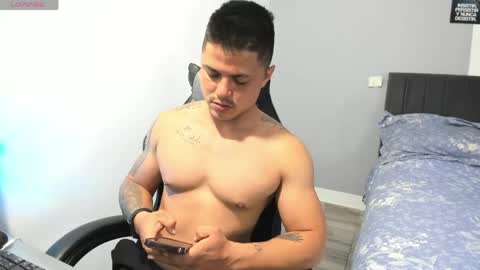 Snapshot of teylor_fel chatting on June 6, 2026, 8:35 pm Teylor Fel online show from June 6, 2026, 8:35 pm