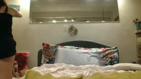 Tessa online show from July 5, 2026, 5:36 am
