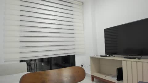 Snapshot of thali_gomex chatting on July 10, 2026, 1:21 am Thalia Gomex online show from July 10, 2026, 1:21 am