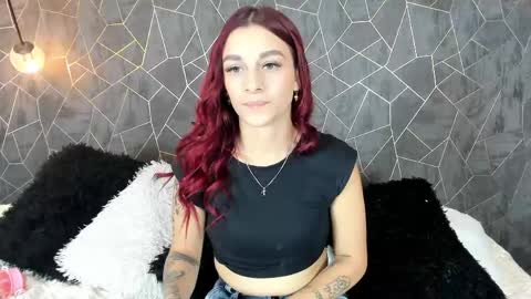 Snapshot of thalira_angels chatting on May 8, 2026, 5:40 pm THALIRA ANGELS online show from May 8, 2026, 5:40 pm