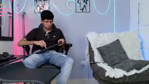 Damian and Nico online show from July 31, 2026, 8:08 pm