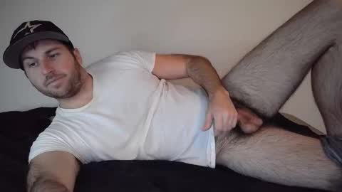 Snapshot of theetwohander chatting on May 3, 2026, 6:03 pm Theetwohander online show from May 3, 2026, 6:03 pm