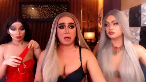 Paula online show from July 17, 2026, 2:29 am