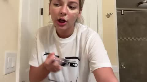 thelexirose online show from June 20, 2026, 2:14 am