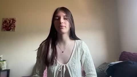 Astrid online show from June 22, 2026, 11:35 pm