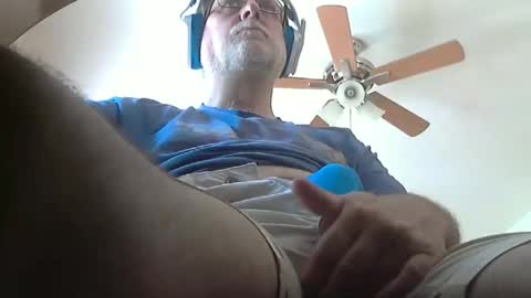 Snapshot of thereisnospoon1970 chatting on May 16, 2026, 6:39 pm Neo online show from May 16, 2026, 6:39 pm