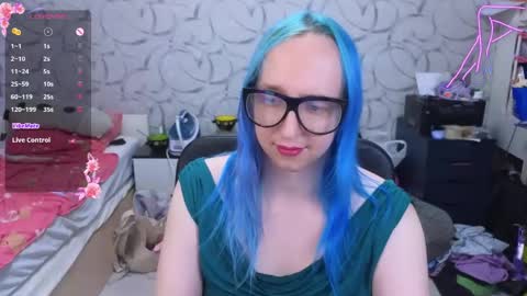 Snapshot of thetrixy chatting on May 16, 2026, 10:36 am The Great And Powerful Trixie online show from May 16, 2026, 10:36 am