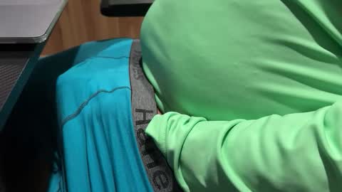 throattheballs online show from June 8, 2026, 4:46 am