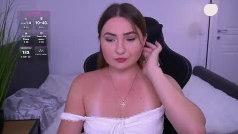 Snapshot of tianna_me chatting on August 7, 2026, 11:45 am tianna_me online show from August 7, 2026, 11:45 am