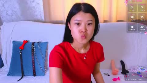 tina__kim online show from July 17, 2026, 9:49 am