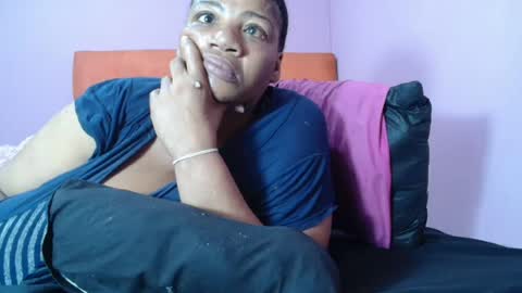 Snapshot of tinagiant chatting on July 14, 2026, 5:23 am tinagiant online show from July 14, 2026, 5:23 am