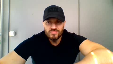 Snapshot of titan_heart chatting on July 23, 2026, 10:02 am titan_heart online show from July 23, 2026, 10:02 am
