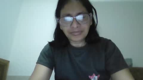 Ester online show from November 24, 2025, 11:37 pm