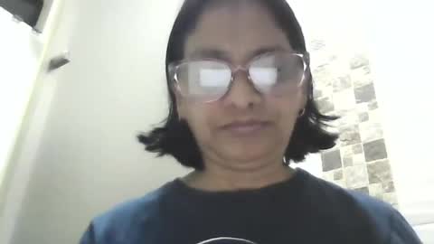 Ester online show from May 1, 2026, 3:55 am