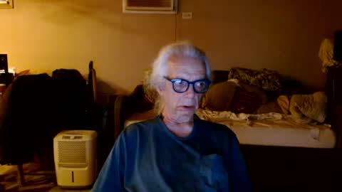 tom112292014 online show from July 22, 2026, 2:03 am
