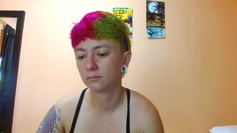 Snapshot of tomboyblue chatting on August 2, 2026, 7:23 pm Blue online show from August 2, 2026, 7:23 pm
