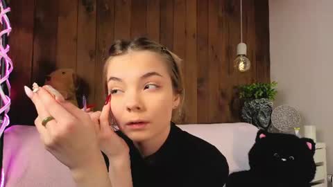 Melissa online show from June 25, 2026, 9:08 pm
