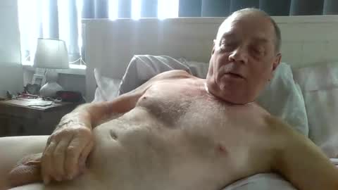 Snapshot of tonygibbson62 chatting on July 11, 2026, 1:47 pm tonygibbson62 online show from July 11, 2026, 1:47 pm