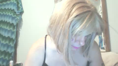 traphouseslutbunny4fun online show from December 31, 2024, 3:12 am