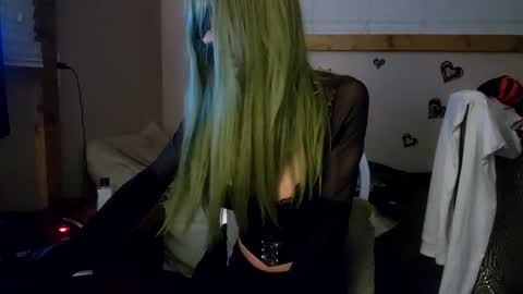 Snapshot of trapslutlexxxi chatting on March 7, 2025, 8:23 am TraplutLexxxi online show from March 7, 2025, 8:23 am