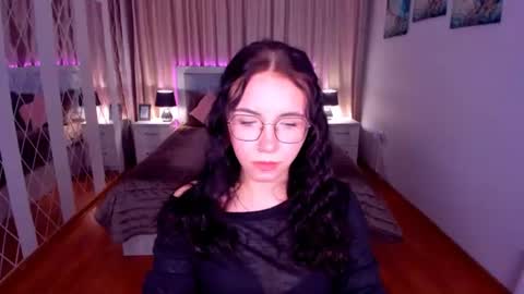 Snapshot of triciadaisy chatting on June 21, 2026, 5:10 am TriciaDaisy online show from June 21, 2026, 5:10 am