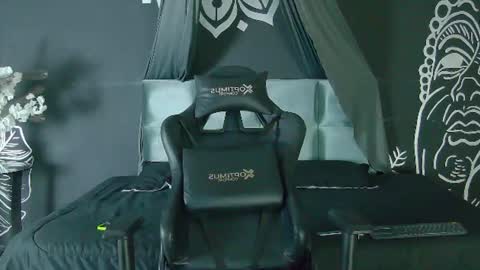 trisstan_kane online show from June 19, 2026, 11:58 am