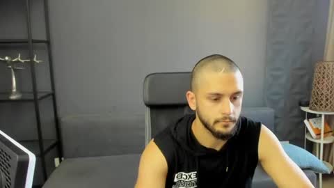 TroyWade online show from June 14, 2026, 4:25 am