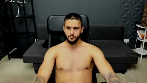 TroyWade online show from July 5, 2026, 4:19 am