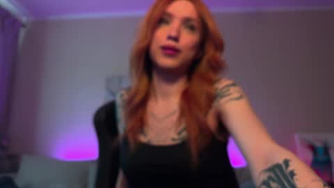 Snapshot of twiinkie_pie chatting on June 15, 2026, 7:43 am Maria 3 online show from June 15, 2026, 7:43 am