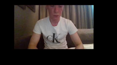 Snapshot of twink22cm_ chatting on January 31, 2025, 3:11 pm Twink22cm online show from January 31, 2025, 3:11 pm